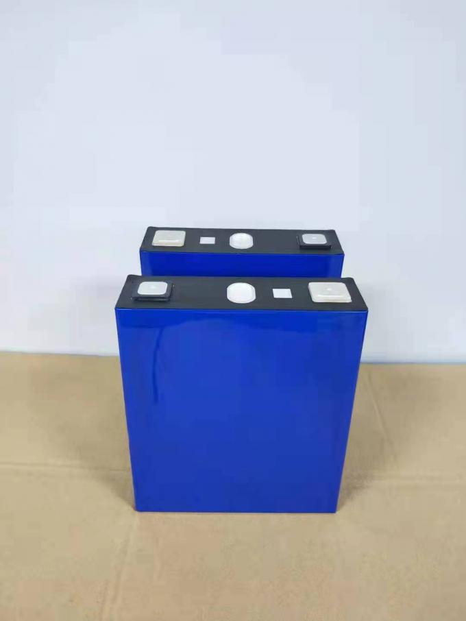 Accumulateur à décharge élevée Primastic Accumulateur à décharge élevée EV 3,2 V 100Ah Lifepo4 Batterie 120Ah 0