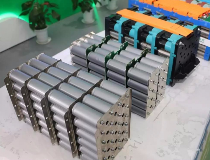 dernières nouvelles de l'entreprise Les batteries de LFP ont déclenché une vague d'expansion  0
