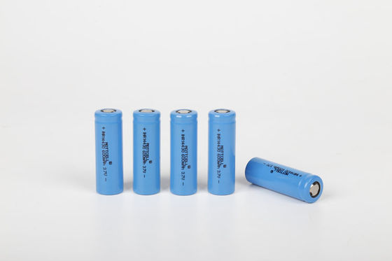 CE IFR 18650 Batteries à décharge élevée Lumière solaire Lifepo4 Batterie 3,2 V 1500 mah