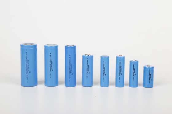 3.2V 3.7V batterie au lithium fer ÉNERGIE SOLARE 18650 14500 LIFEPO4 cellule à batterie cylindrique