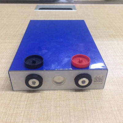 3.2V Lithium Ion Lifepo4 100ah Cellules de batterie prismatiques LFP de catégorie A 104Ah